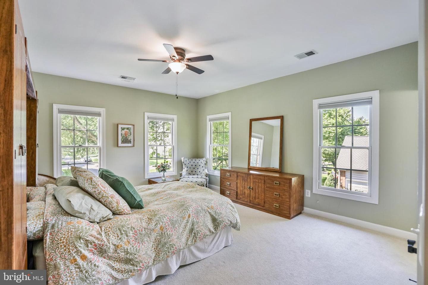 18301 Mid Ocean Place photo 32