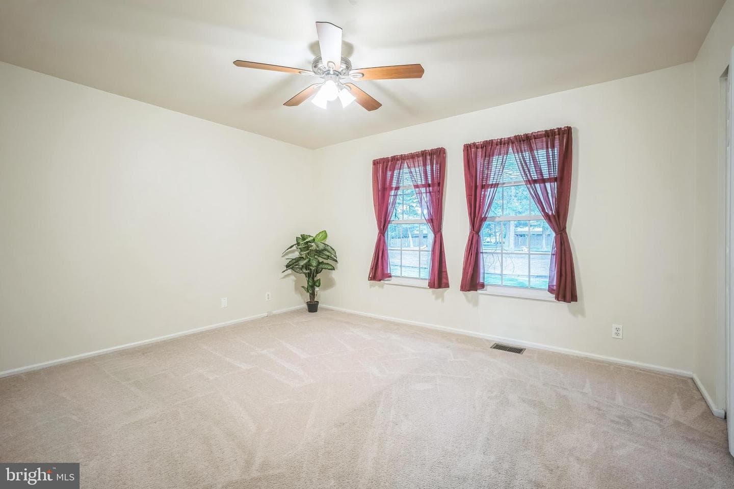 126 N Baylor Drive photo 14
