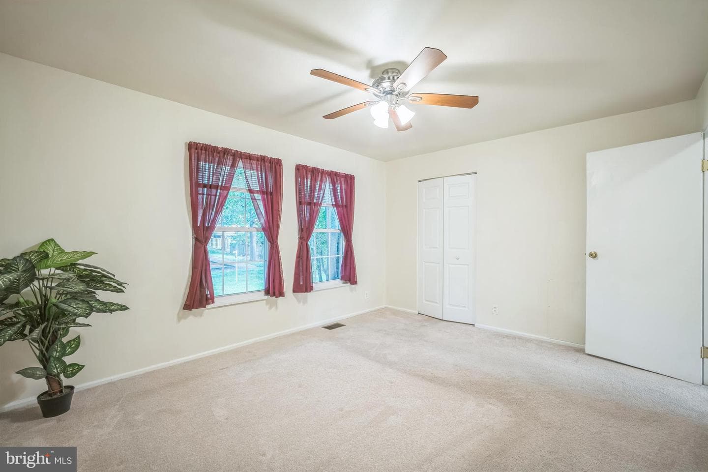 126 N Baylor Drive photo 15
