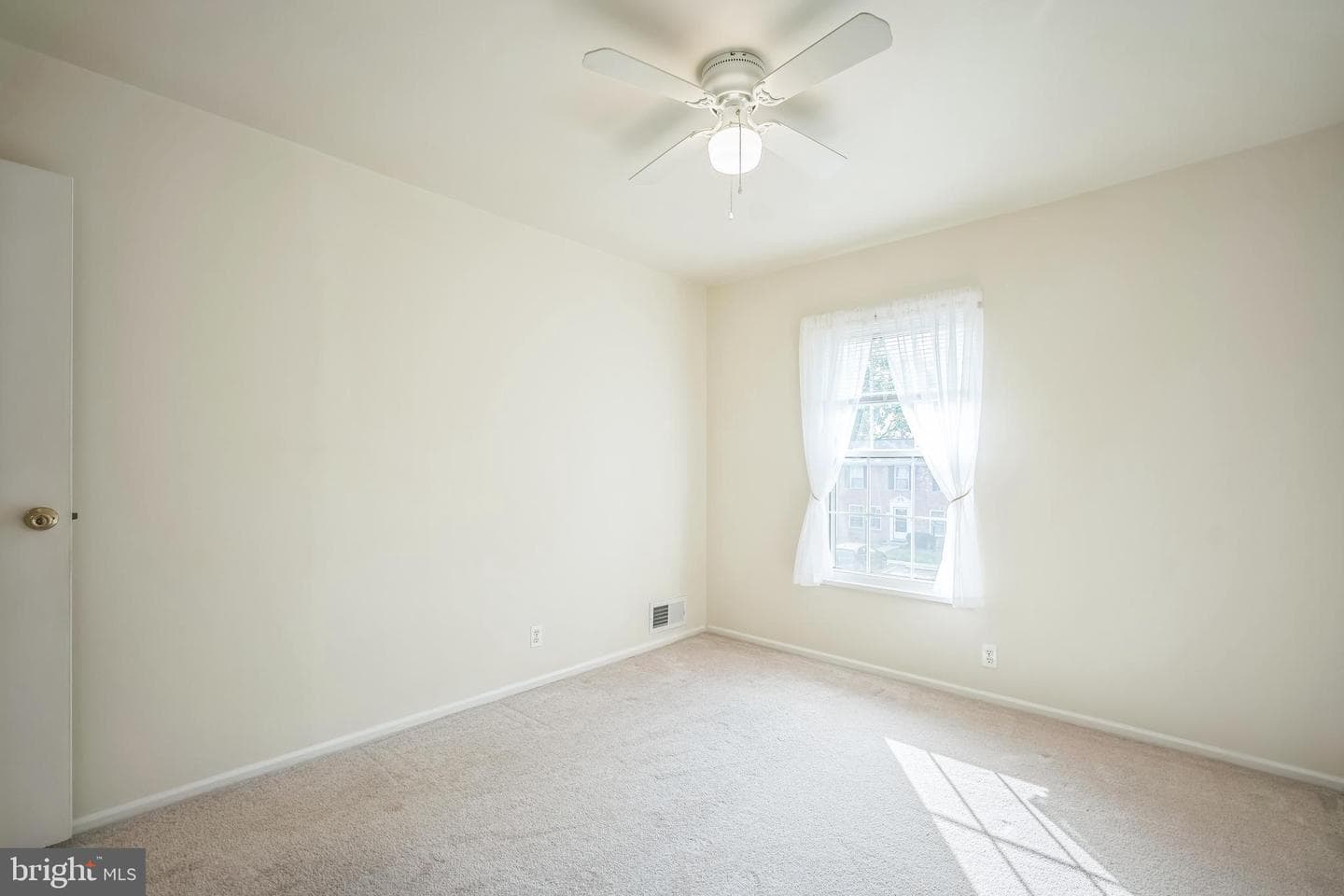 126 N Baylor Drive photo 27