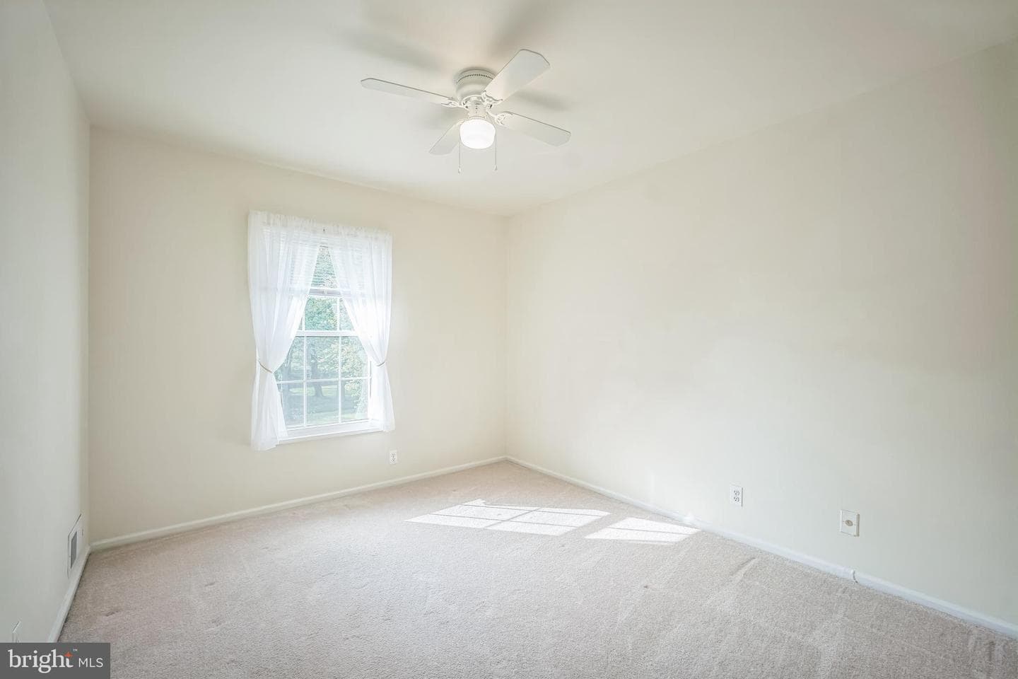 126 N Baylor Drive photo 28
