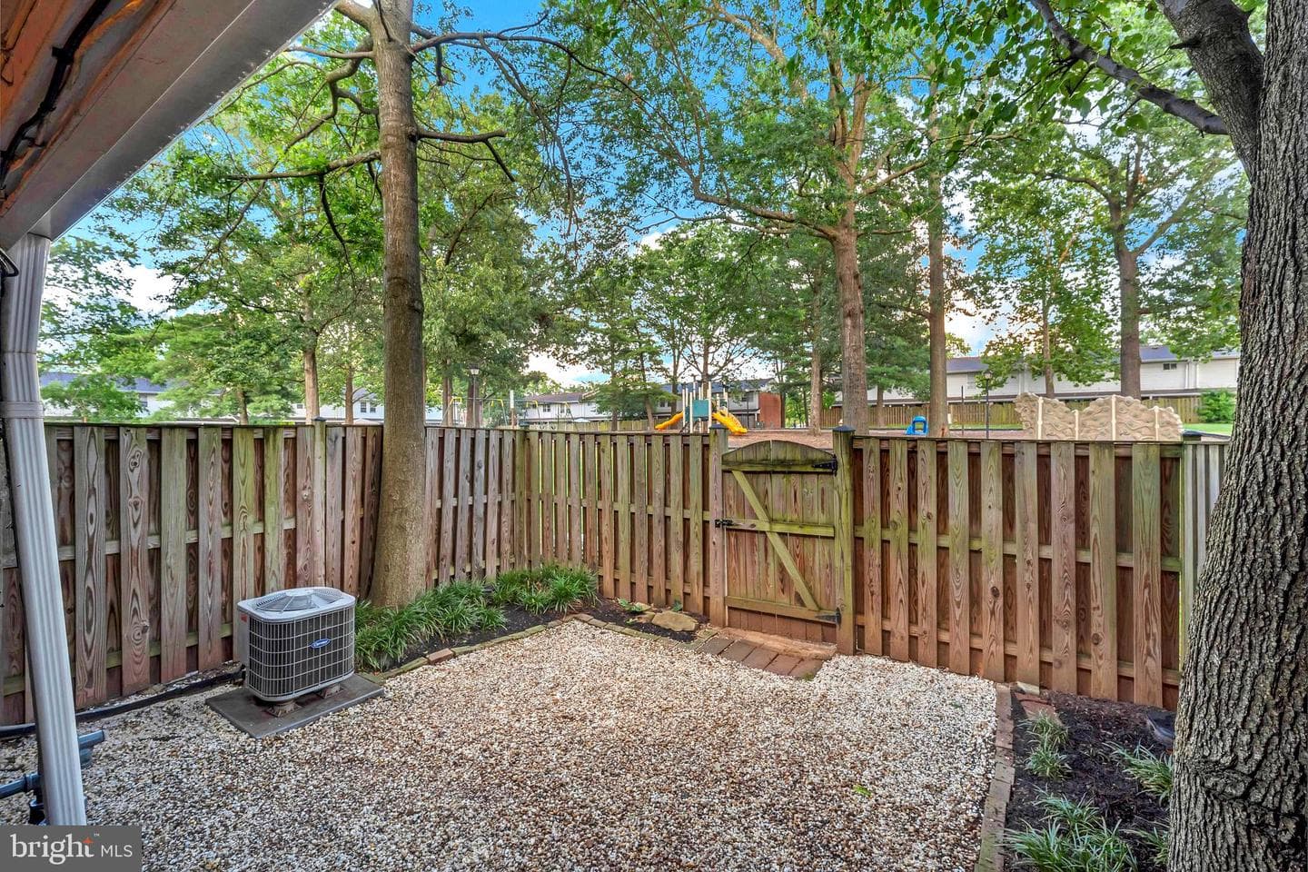 126 N Baylor Drive photo 31
