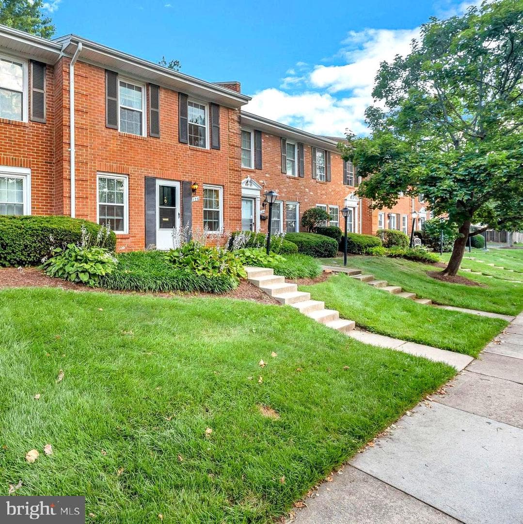126 N Baylor Drive photo 38