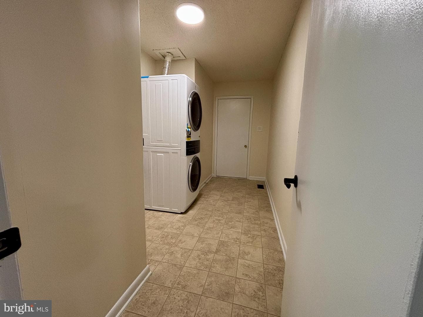 208 Keyes Court photo 18