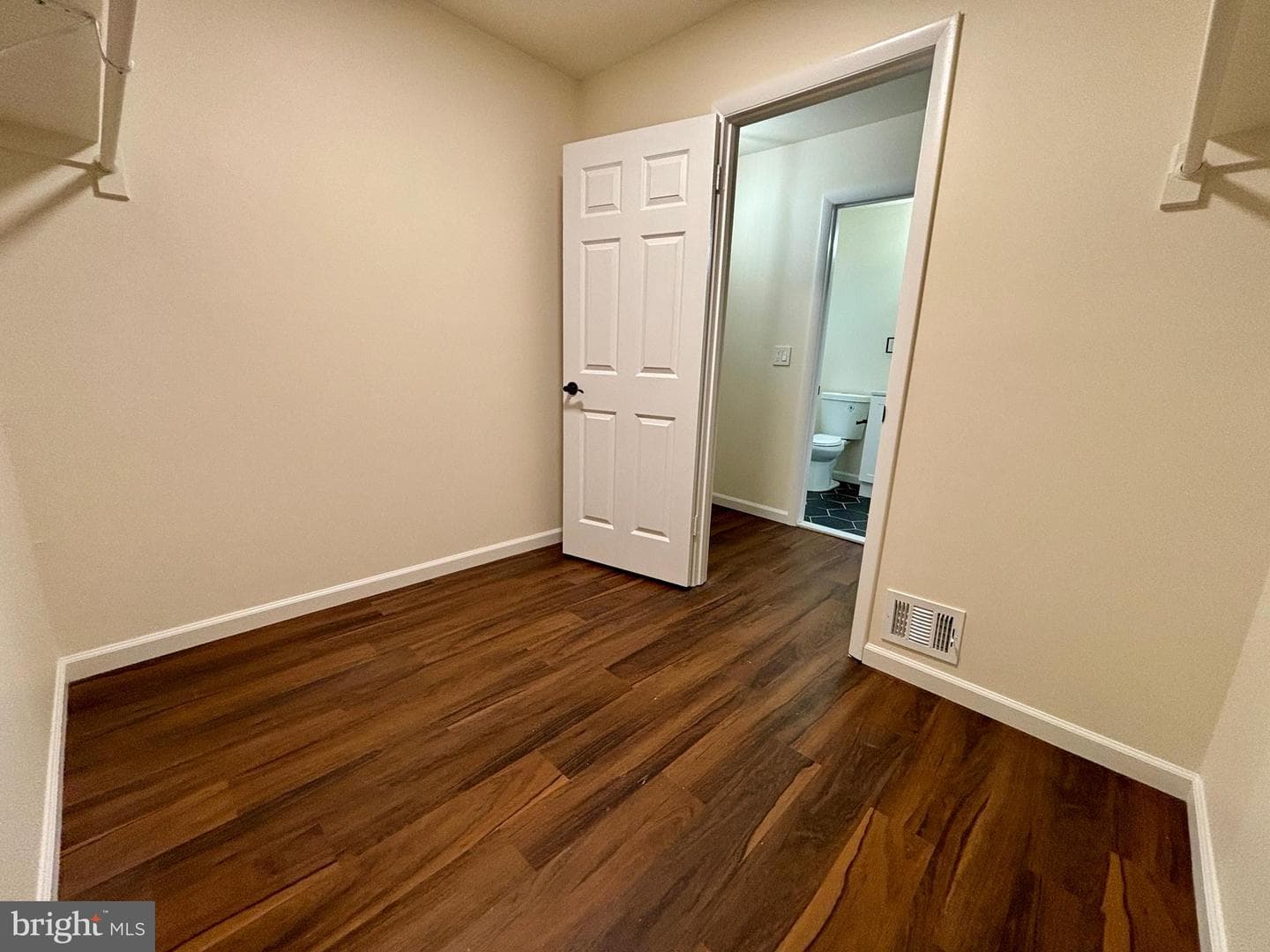 208 Keyes Court photo 26