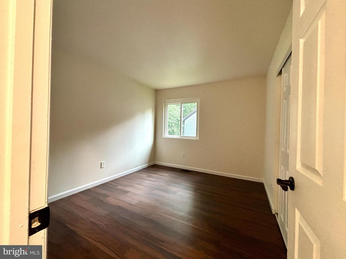 208 Keyes Court photo 32
