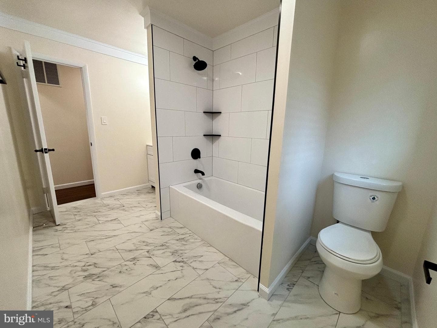208 Keyes Court photo 43