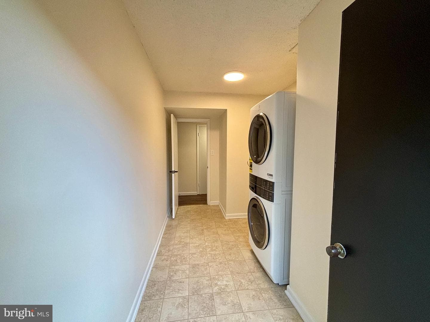208 Keyes Court photo 9