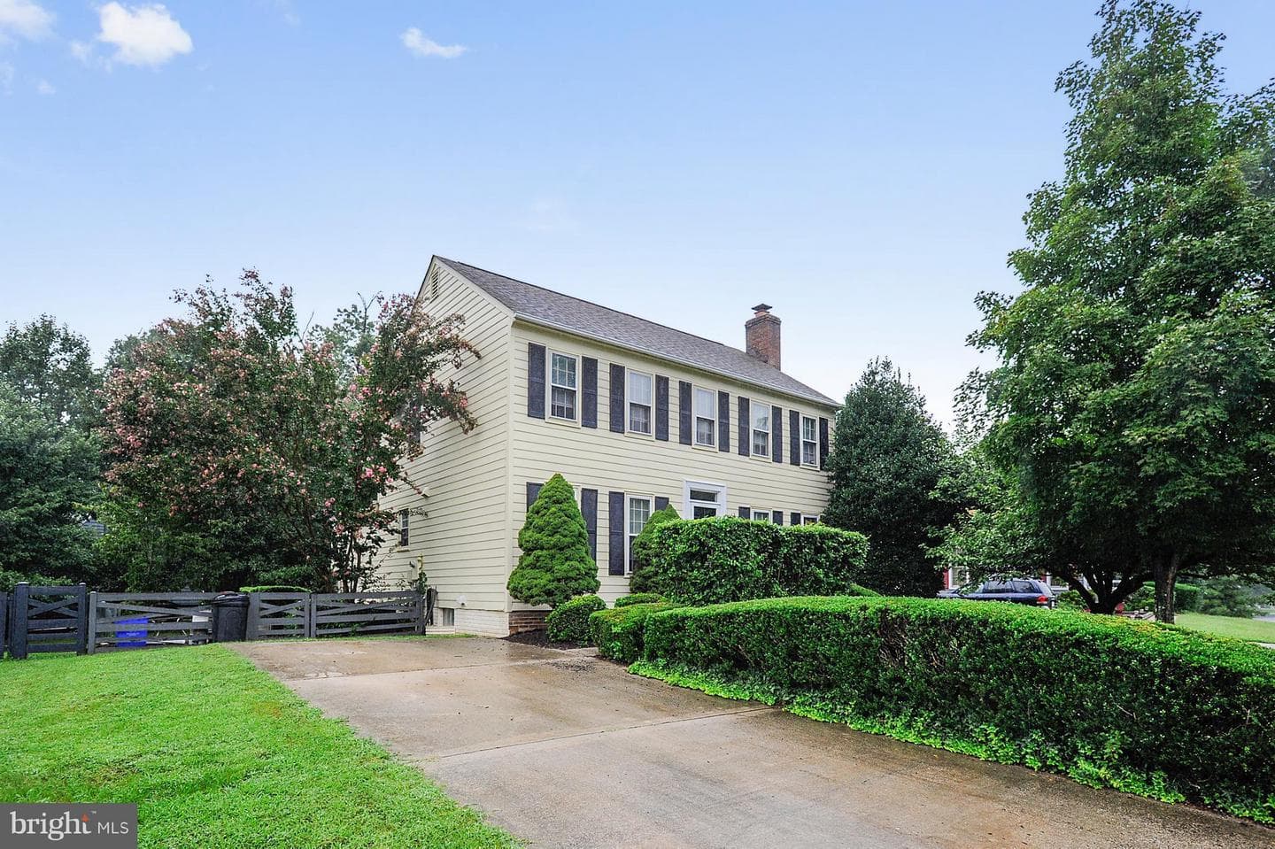 4 Bentley Drive photo 3