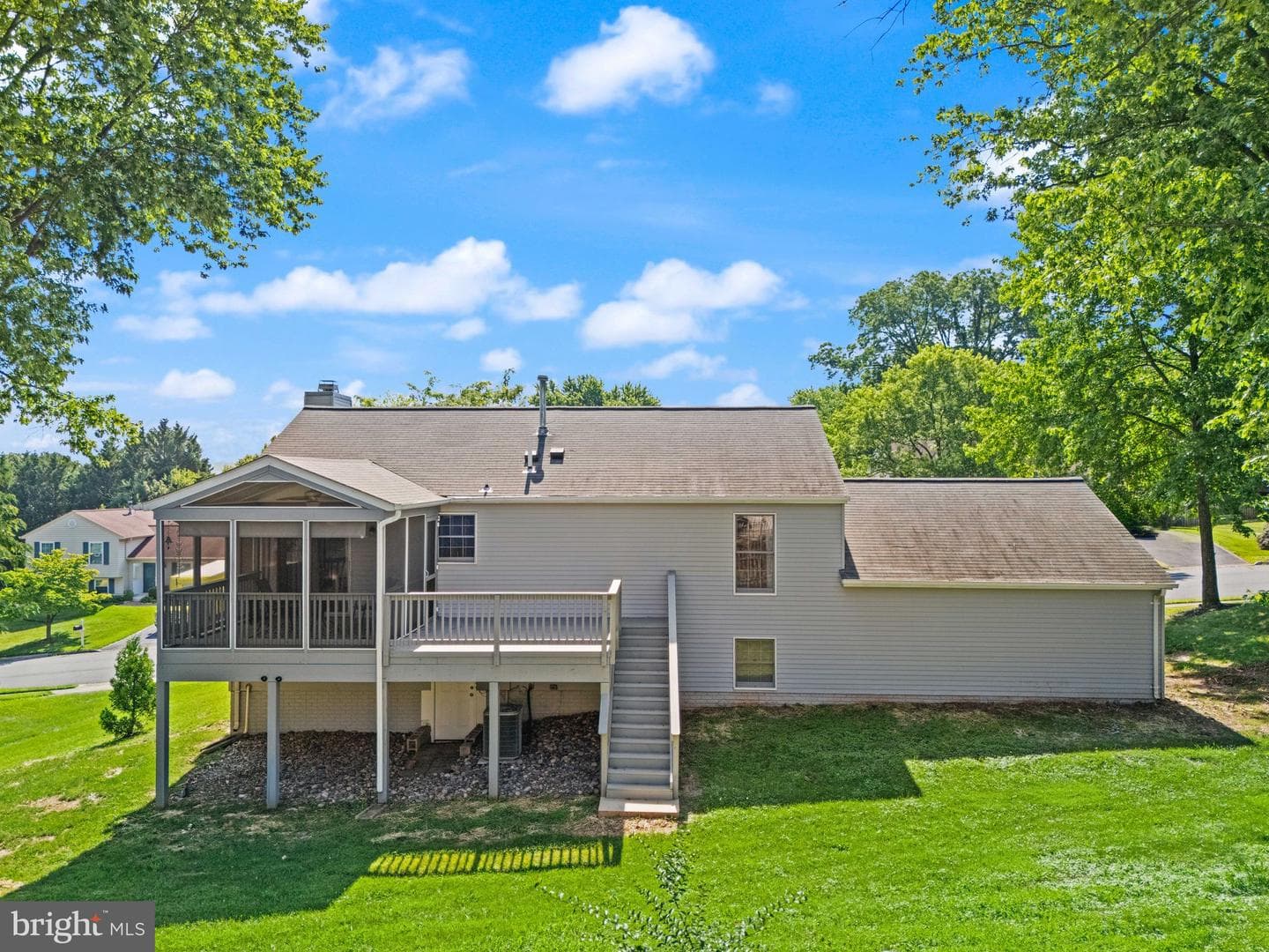 209 Rector Street photo 47