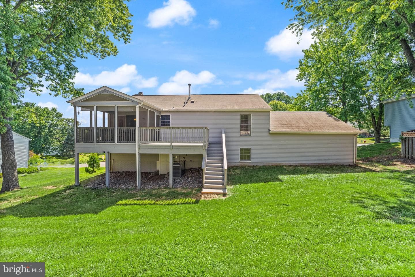 209 Rector Street photo 49