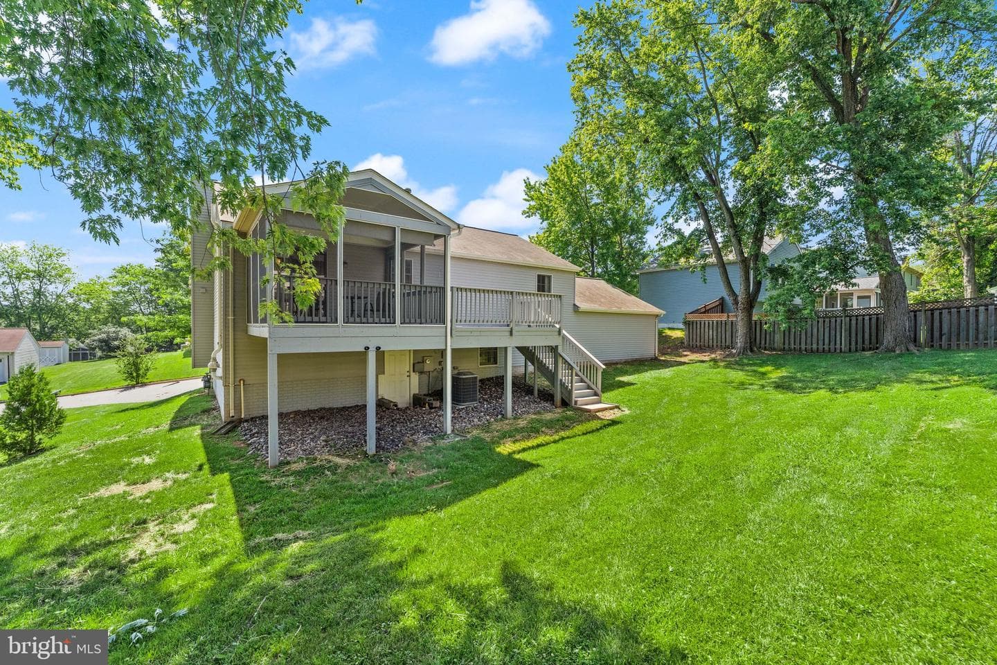 209 Rector Street photo 51
