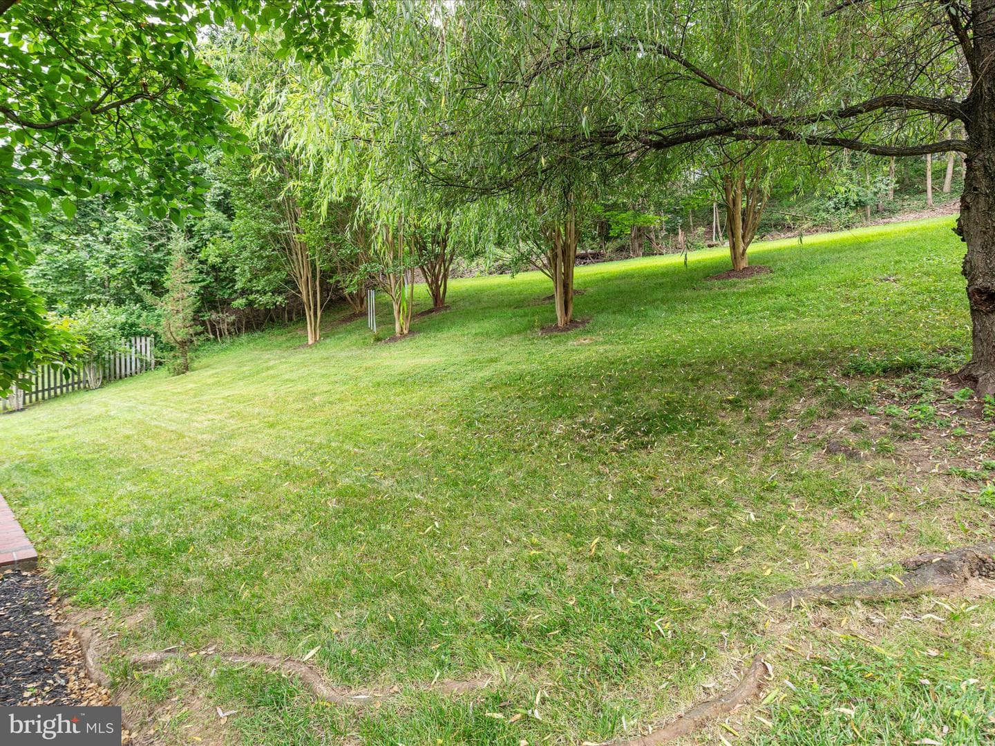 906 Santmyer Drive SE photo 37