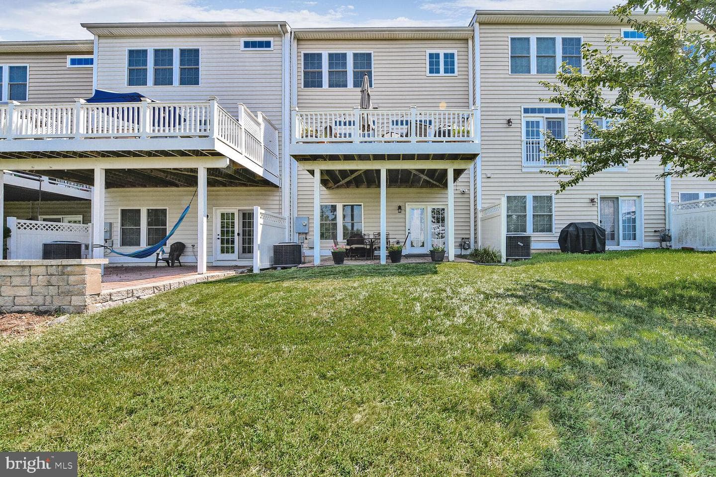26033 Huntwick Glen Square photo 41