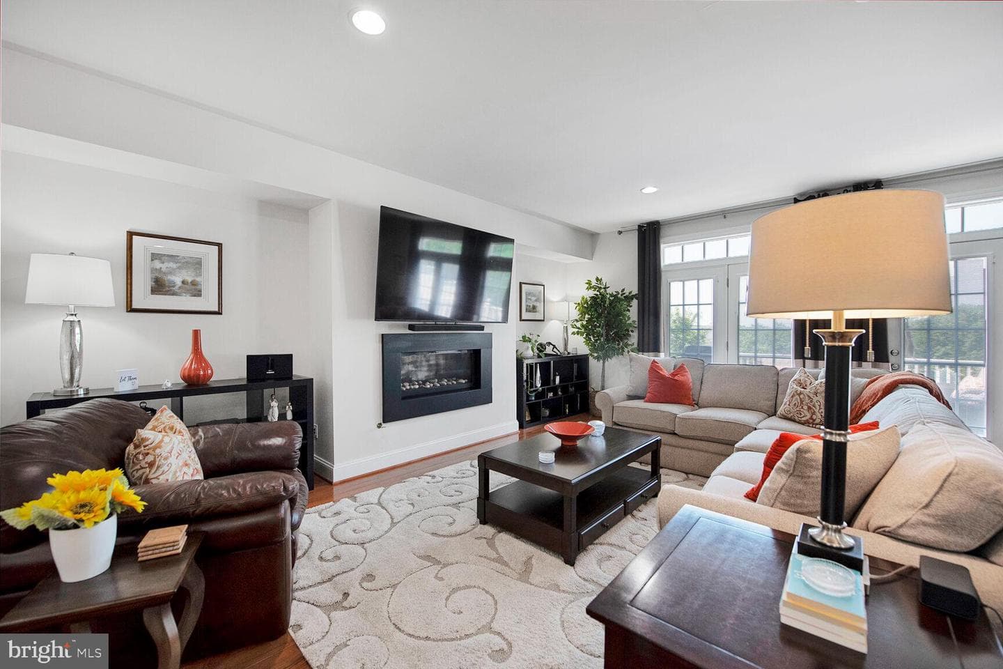 26033 Huntwick Glen Square photo 9