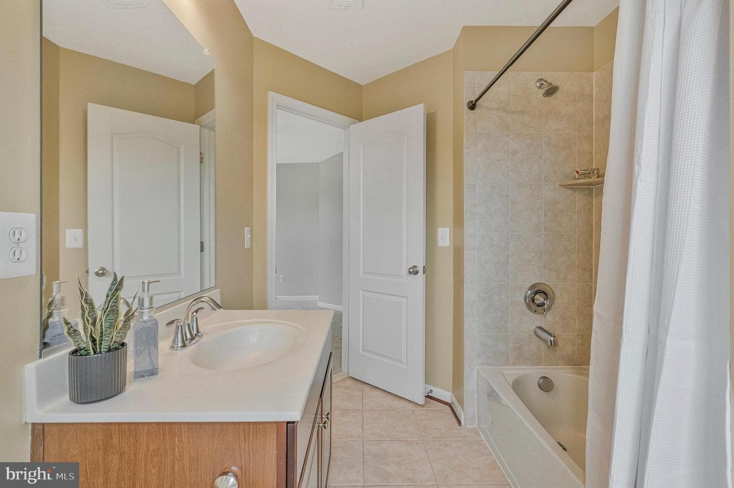 43084 Little Angel Court photo 25