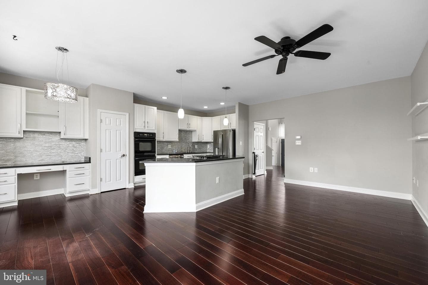 868 Stonefield Square NE photo 13