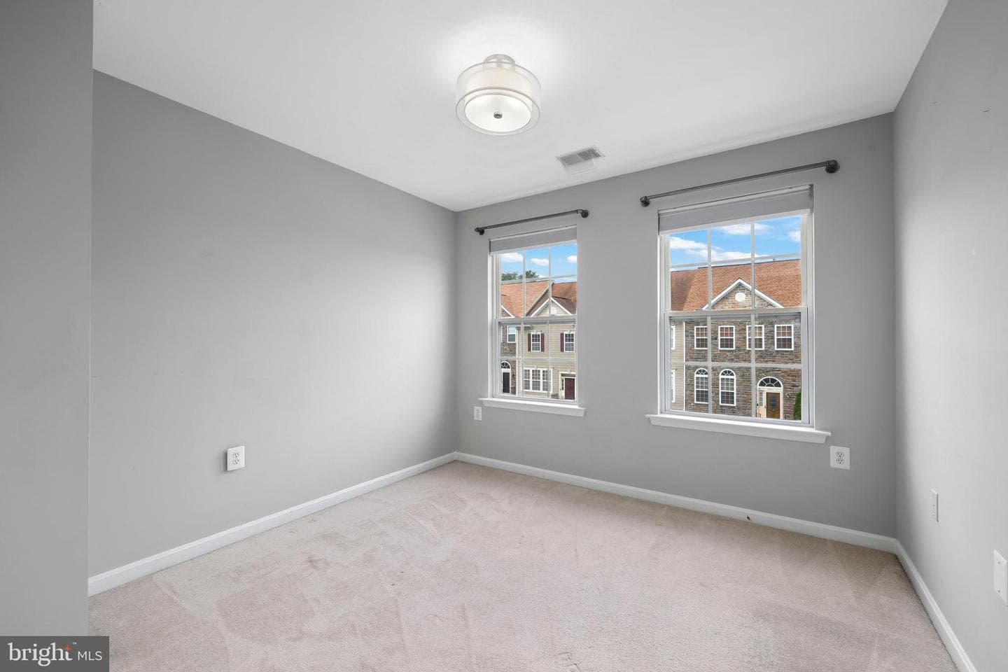 868 Stonefield Square NE photo 25