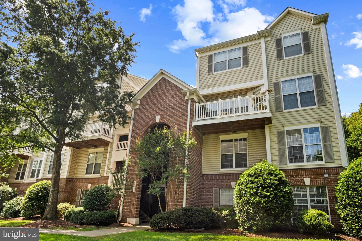 21845 Baldwin Square #201 photo 12