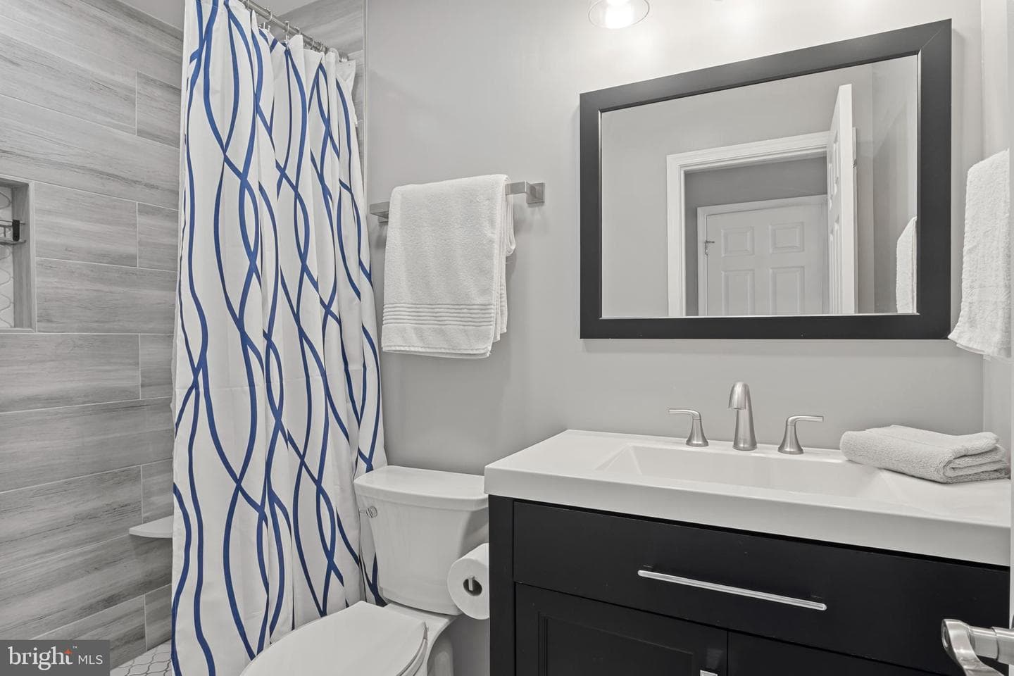 21845 Baldwin Square #201 photo 5