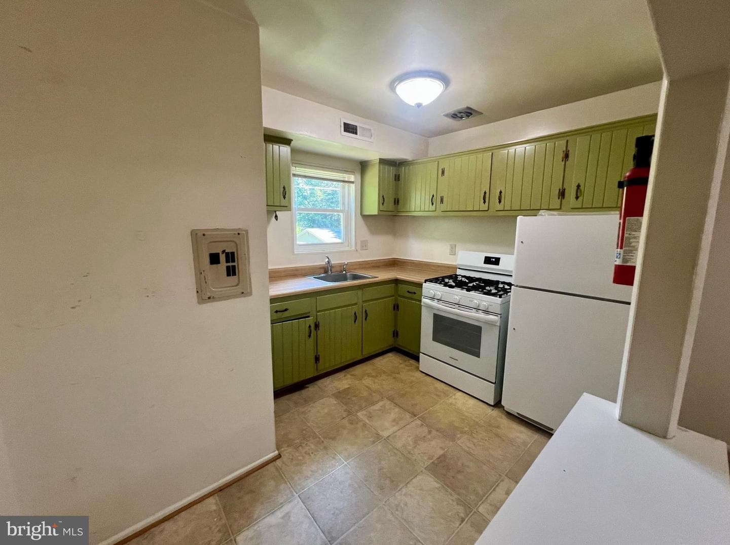 120 Washington Street NE #7 photo 4