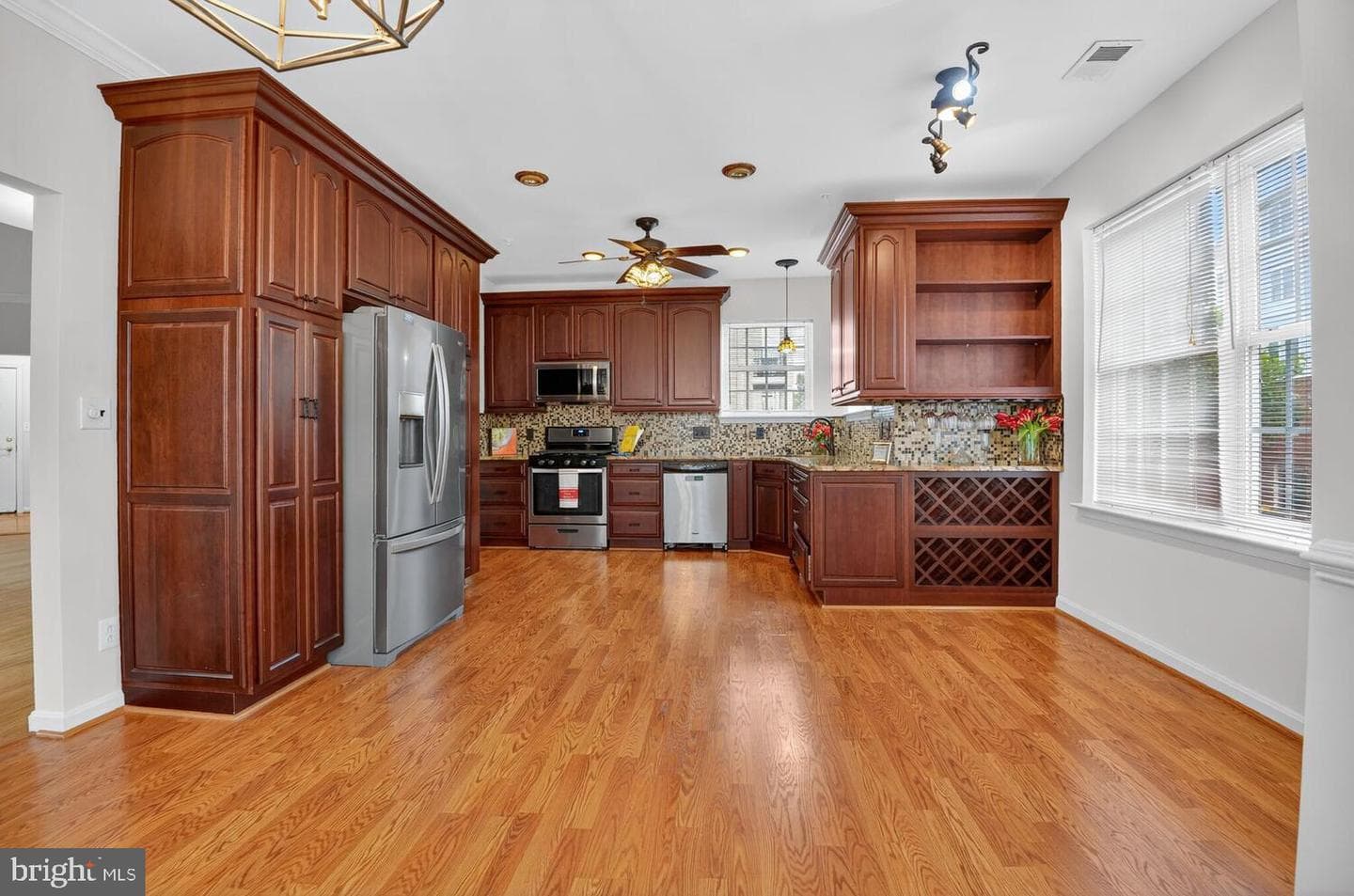 20810 Noble Terrace #205 photo 6