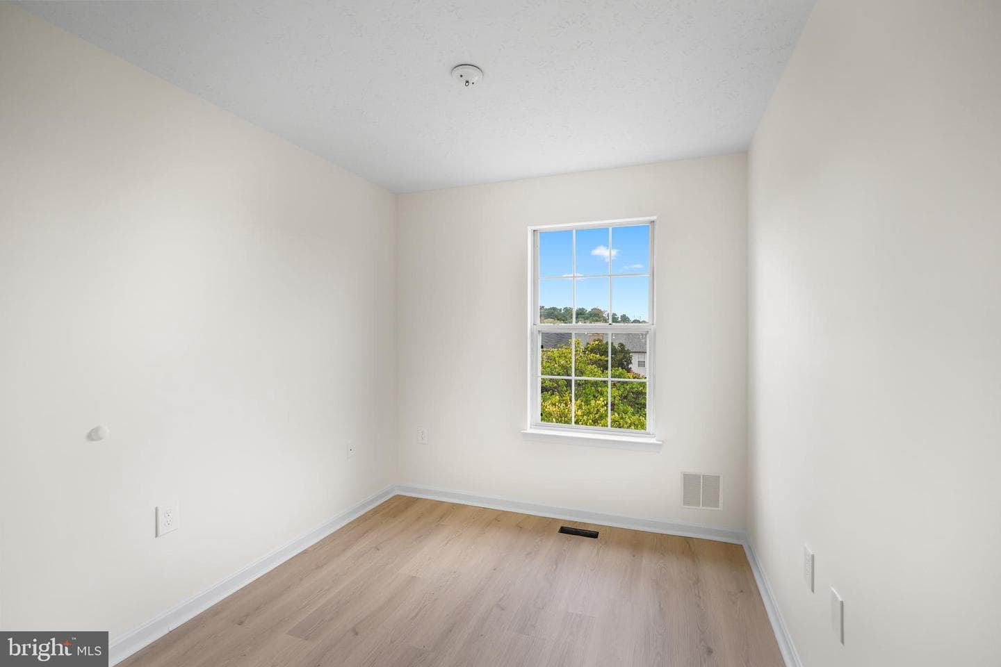 604 Tammy Terrace SE photo 30
