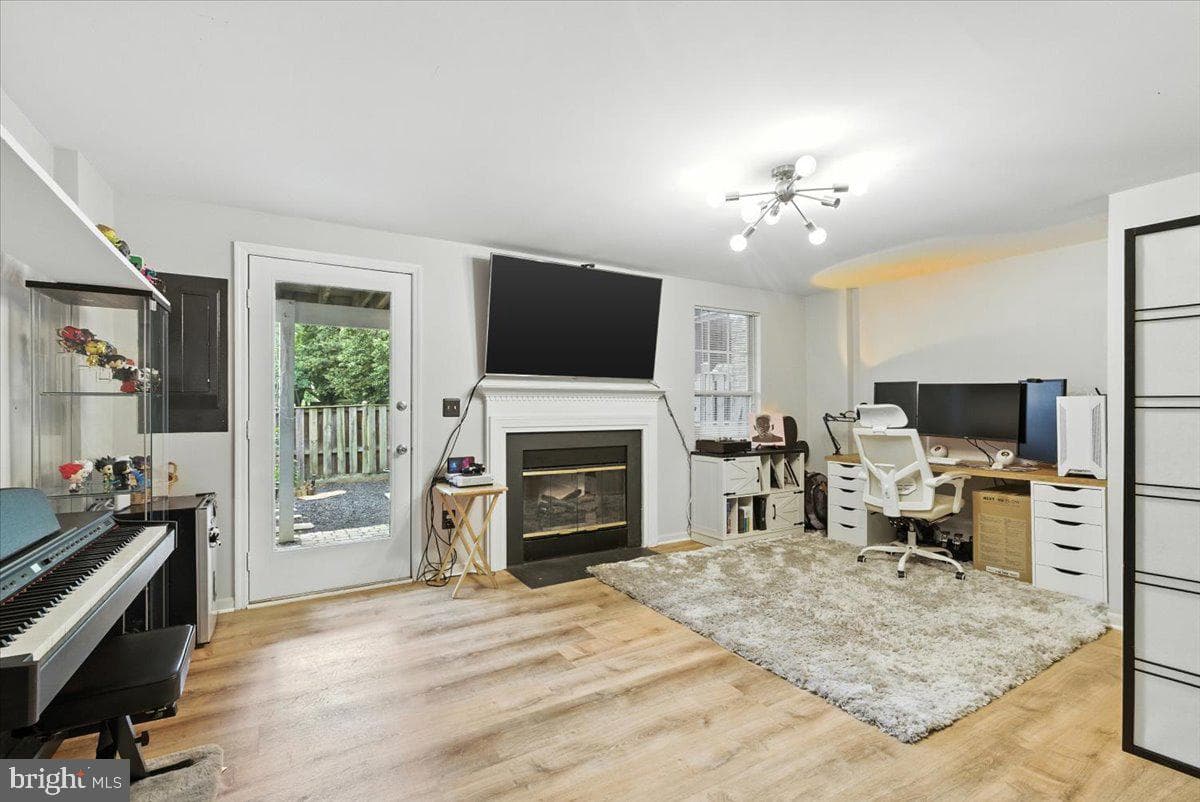 43953 Minthill Terrace photo 14