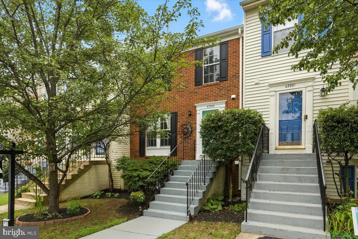 43953 Minthill Terrace photo 2