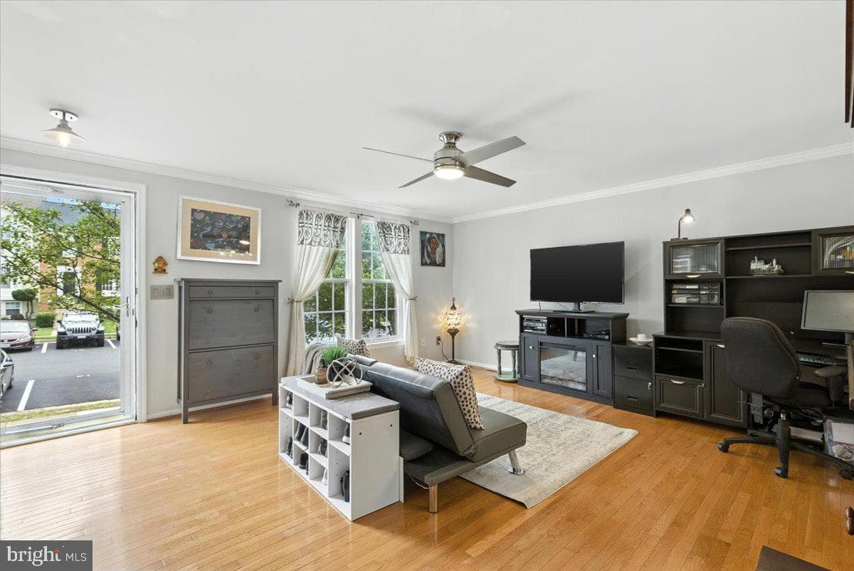 43953 Minthill Terrace photo 5