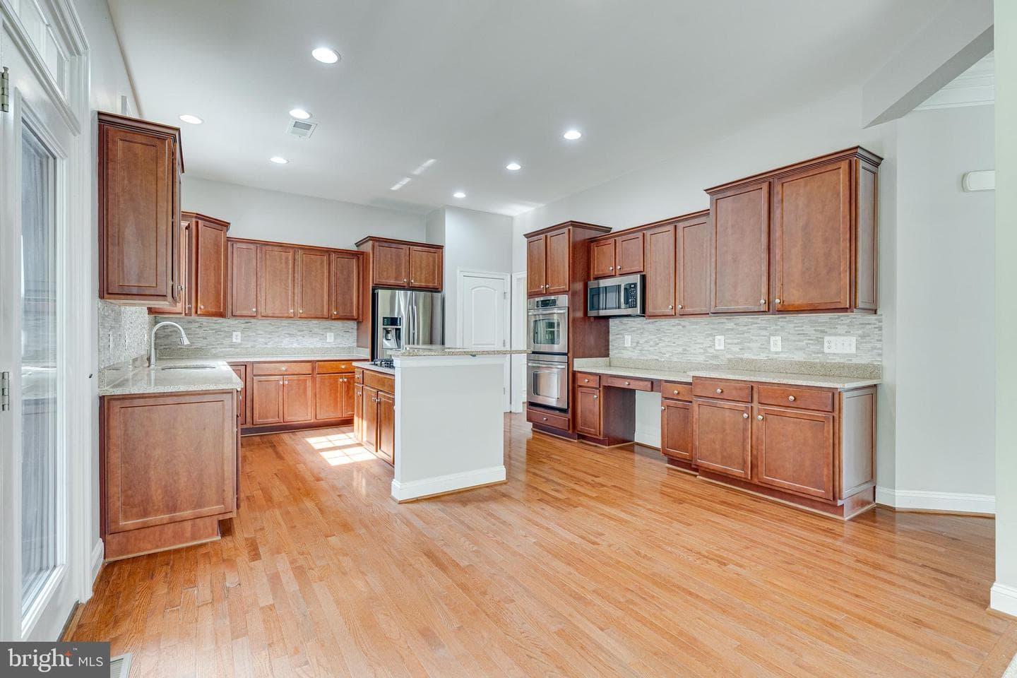42739 Macauley Place photo 24