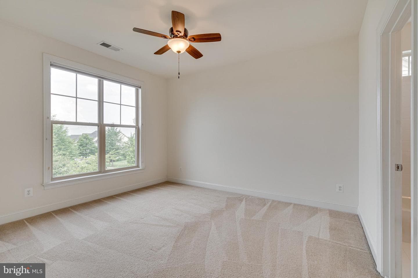 42739 Macauley Place photo 38