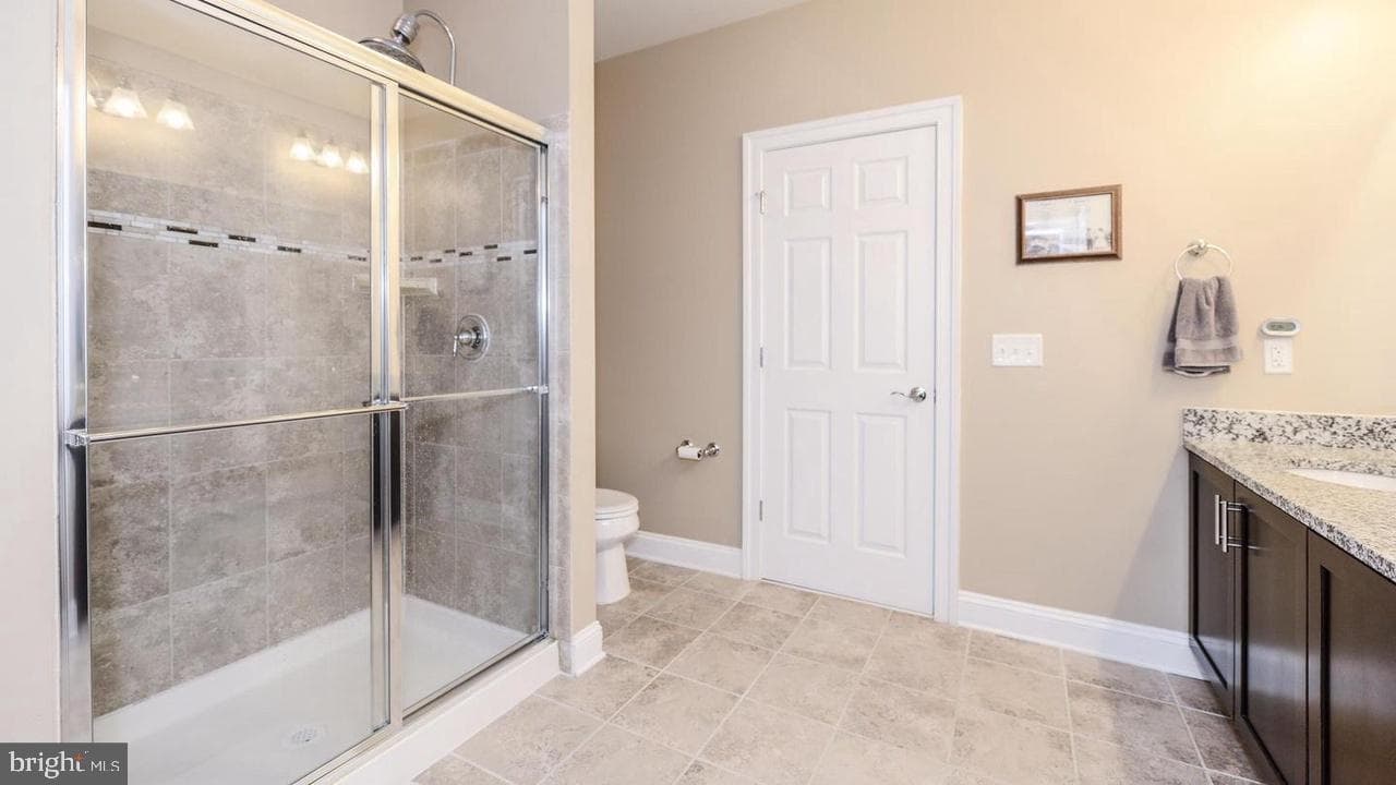 42823 Burrell Square photo 15