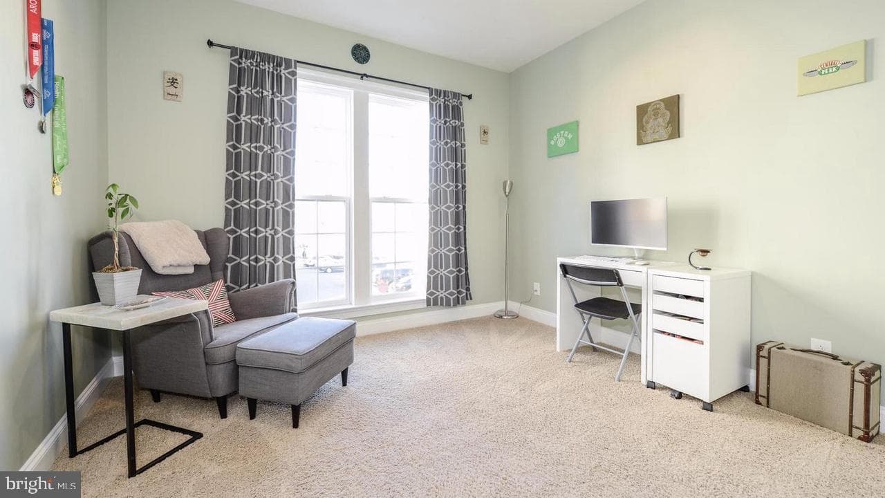 42823 Burrell Square photo 17