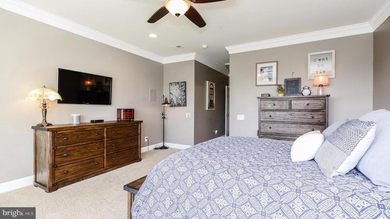 42823 Burrell Square photo 9