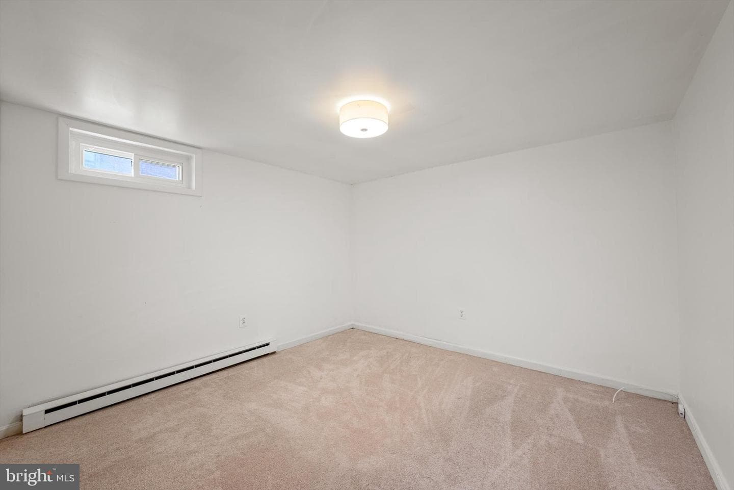 211 Catoctin Circle NE photo 20
