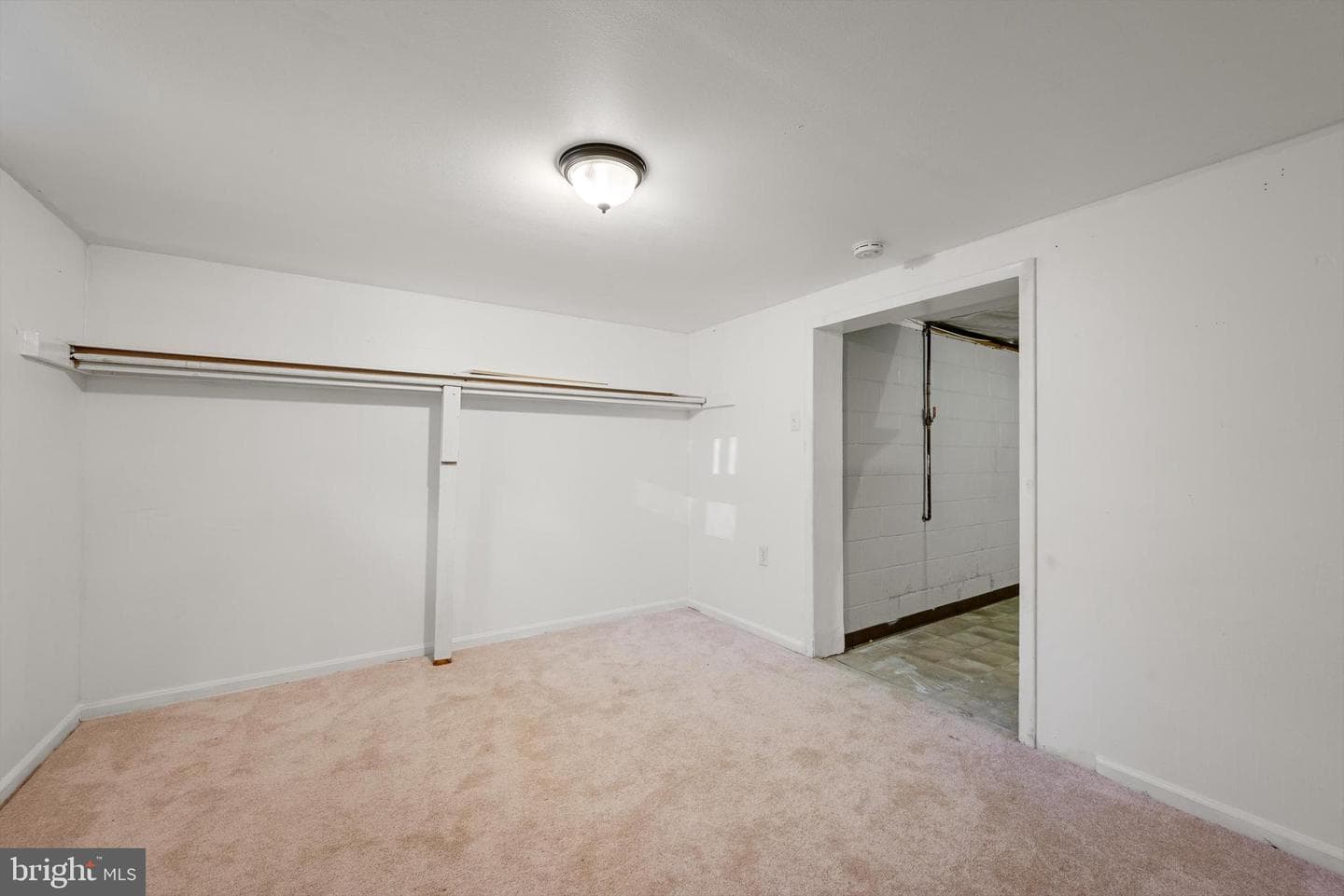 211 Catoctin Circle NE photo 22