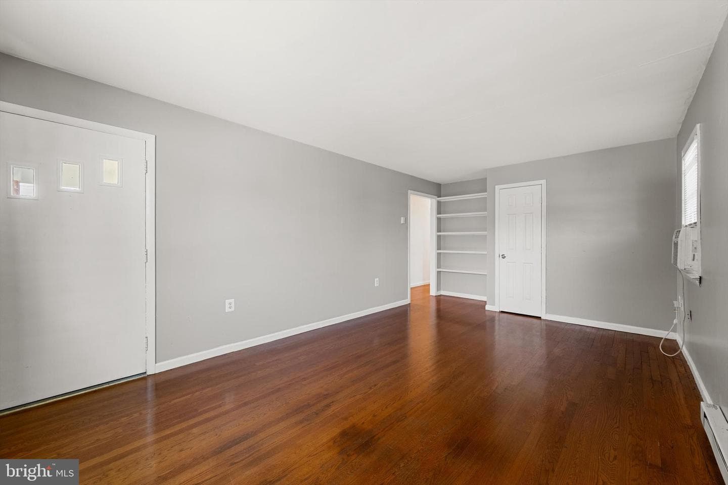 211 Catoctin Circle NE photo 8