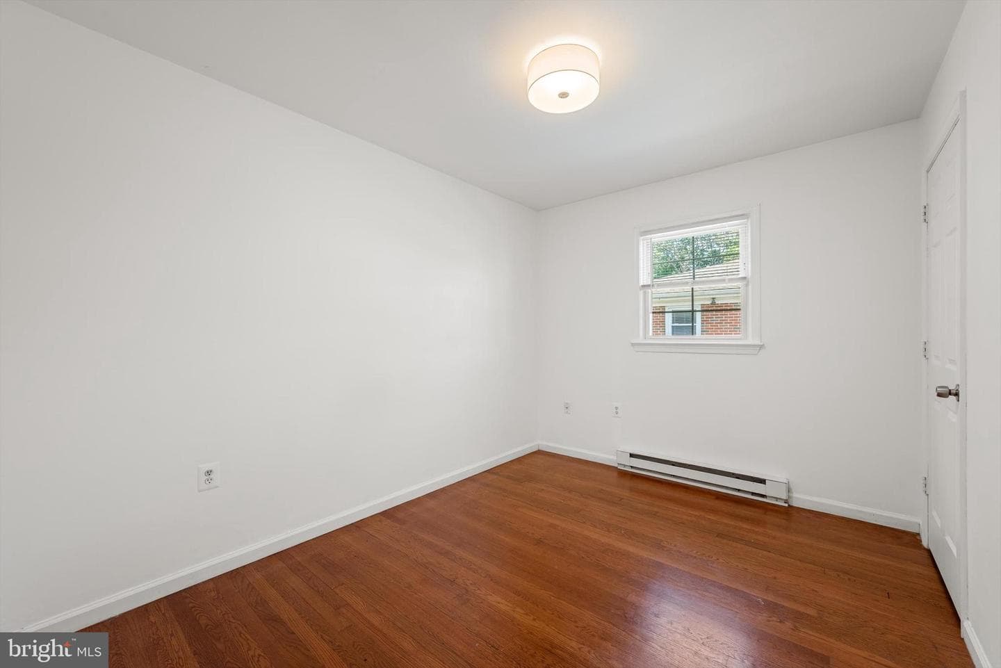 211 Catoctin Circle NE photo 9