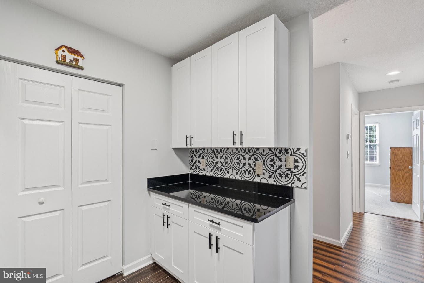 20311 Beechwood Terrace #203 photo 6
