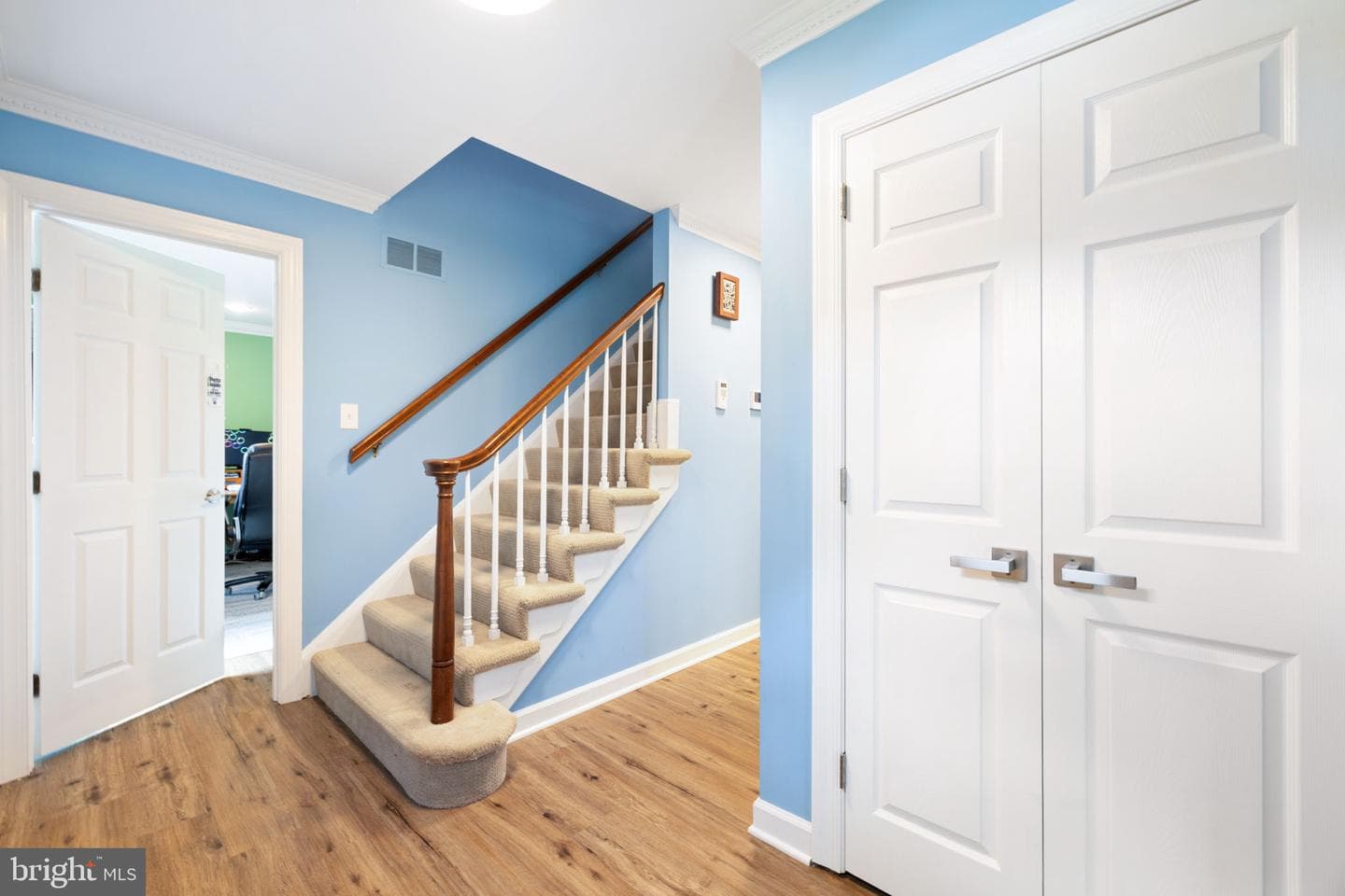 422 Mosby Drive SW photo 6