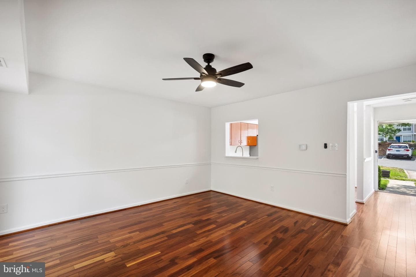 258 Coventry Square photo 15