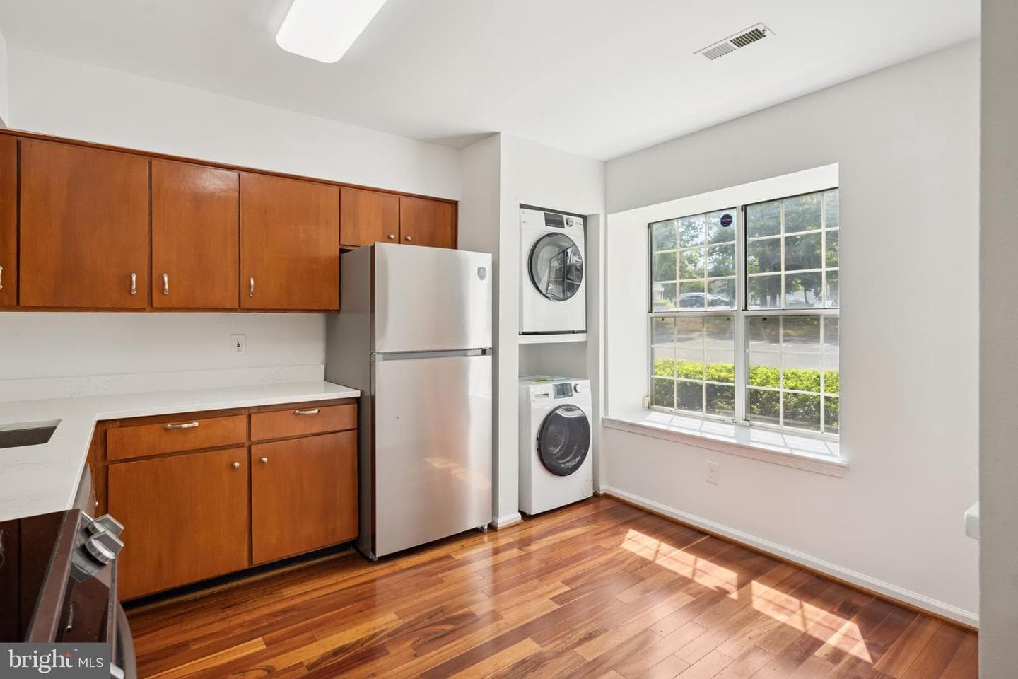 258 Coventry Square photo 7