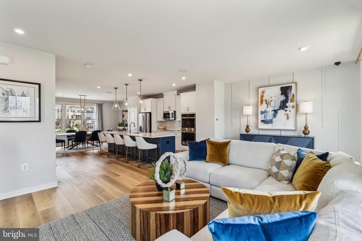 1017 Venifena Terrace SE photo 8