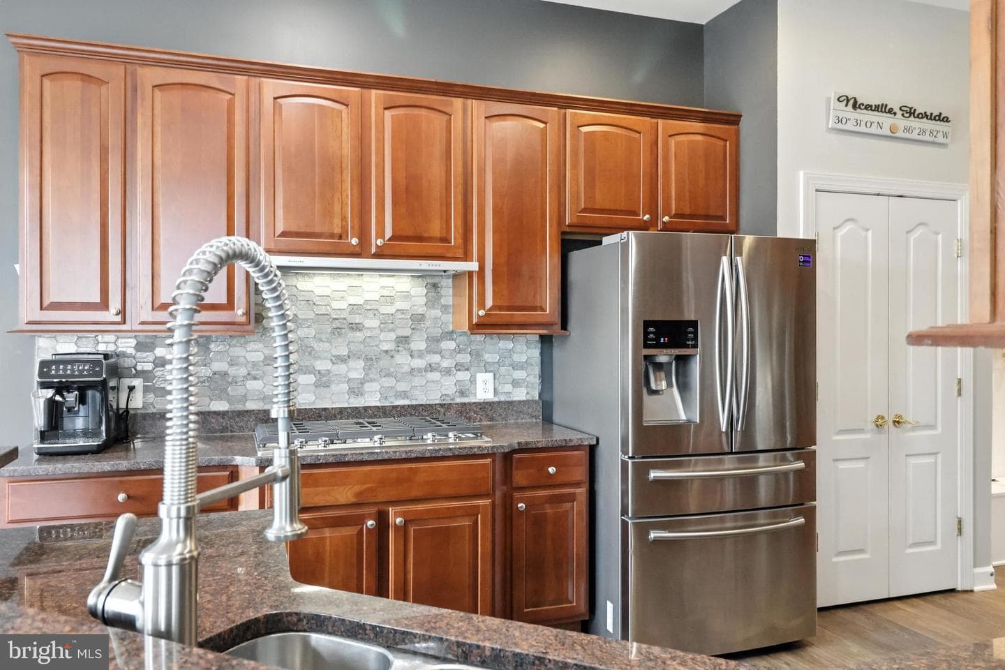 19208 Greystone Square photo 17