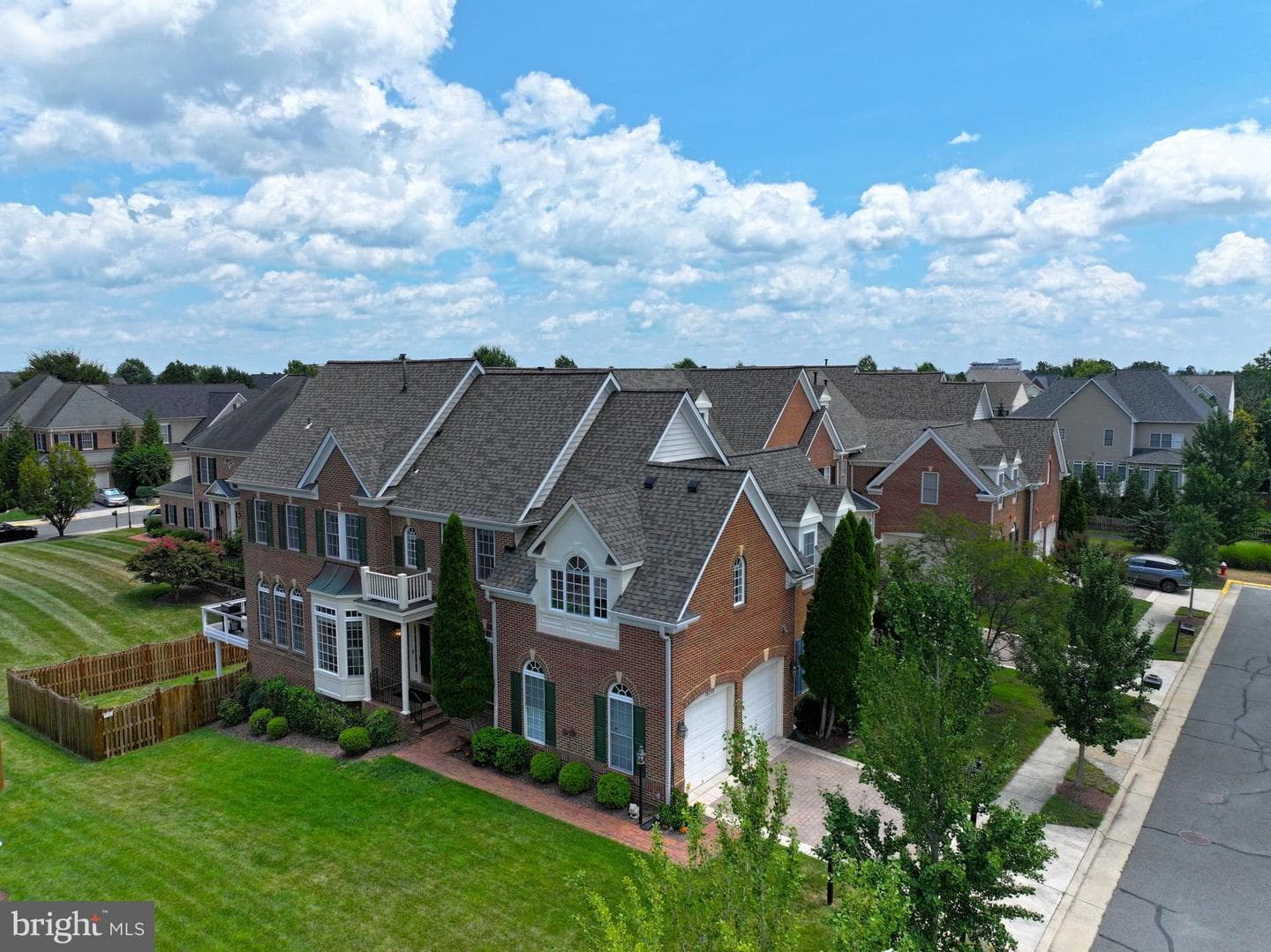 19208 Greystone Square photo 2