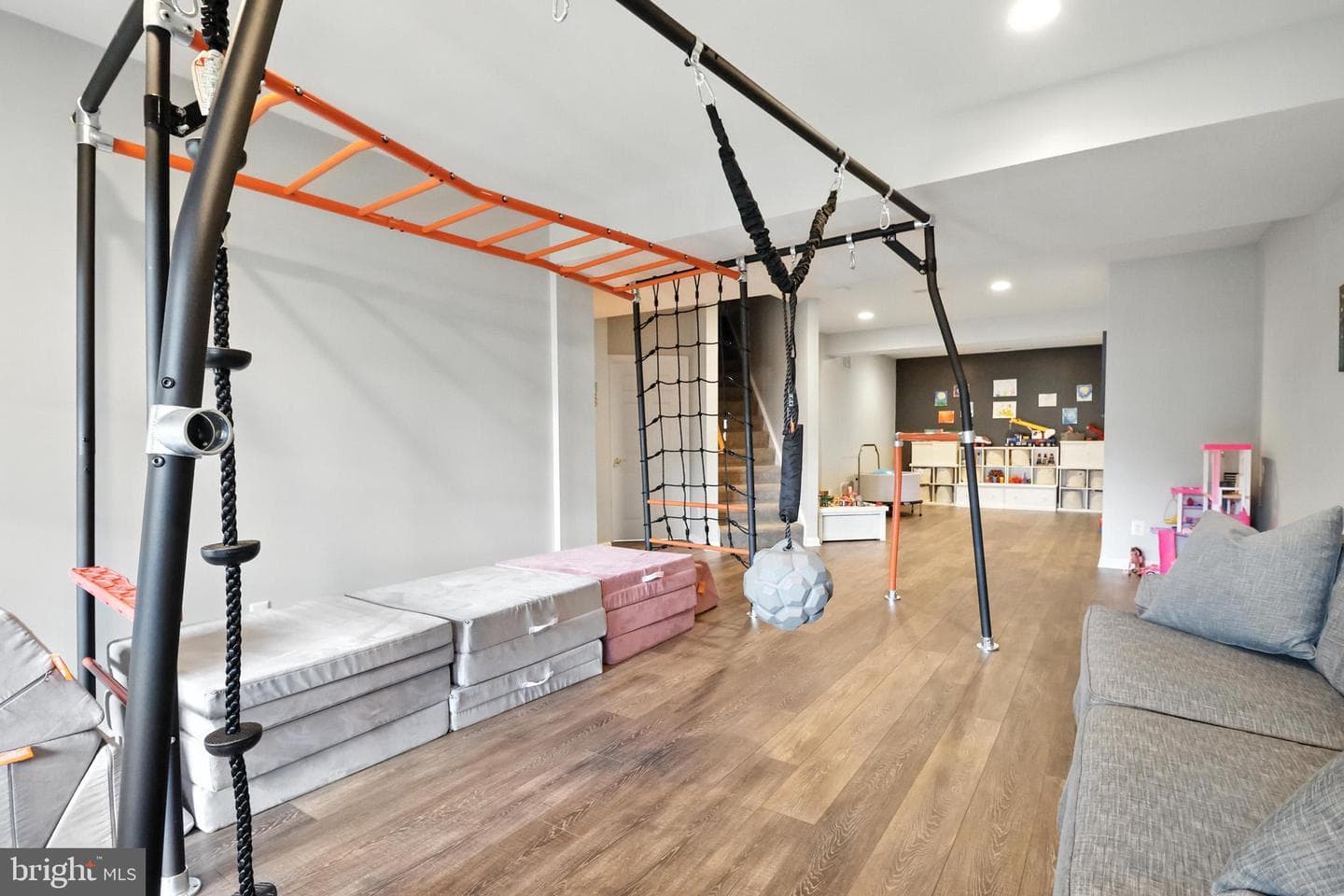 19208 Greystone Square photo 40