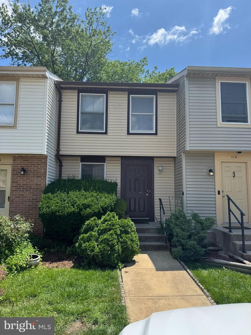 112 Argus Place photo 1