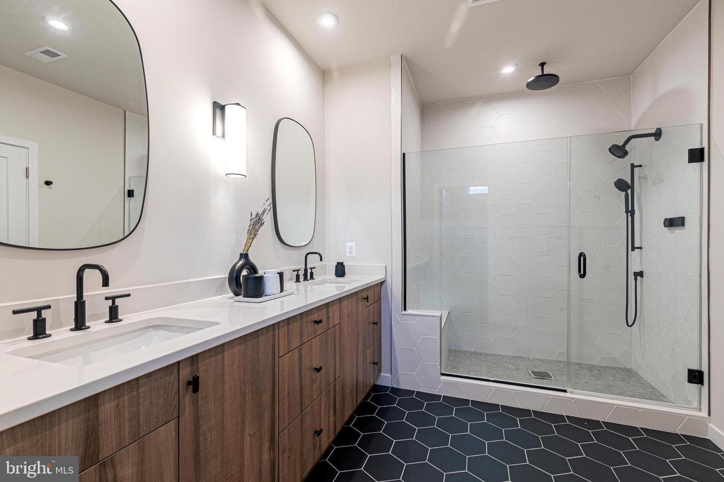 43420 Grandmoore Street photo 29