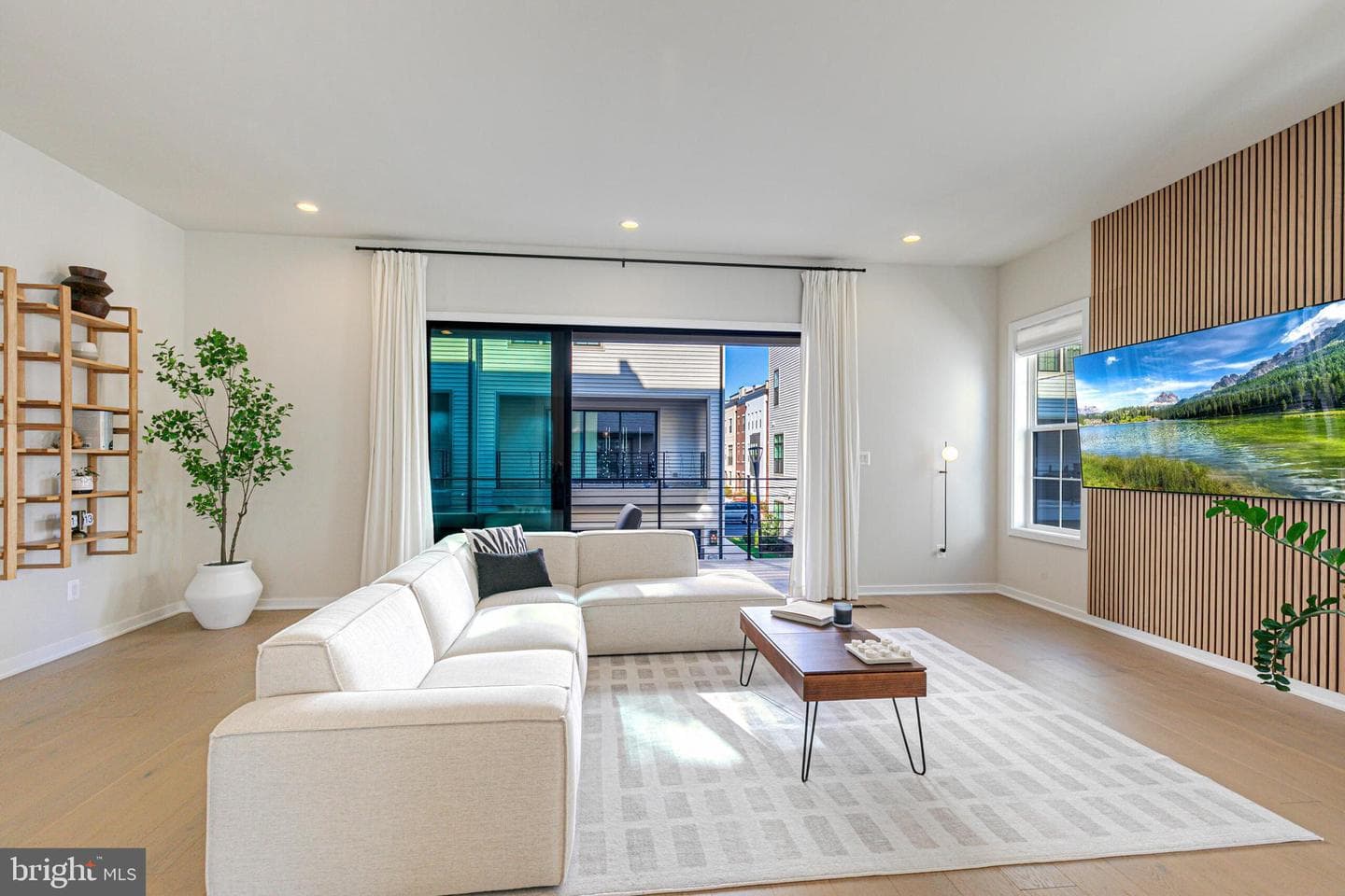 43420 Grandmoore Street photo 3